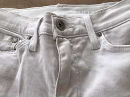 Spodnie damskie dżinsy SHAPING białe skinny rozmiar 27 regular