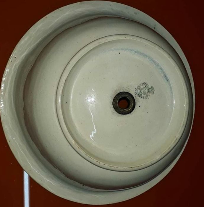 Lavatório ou pia antiga esmaltada faiança de Massarellos C&W Porto