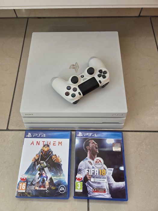 Konsola PS4 Pro White Edition