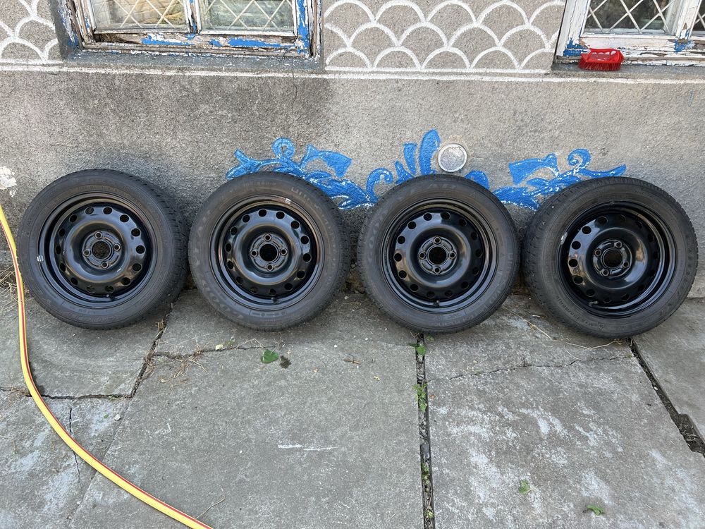 4 колеса с форда-фиеста, на зимней резине 195/55R15