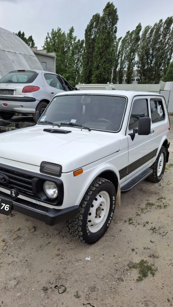 Продам Ваз(нива) 21214 1,7газ/бенз 2008р