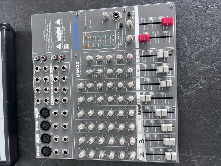 Микшерный пульт Phonic MM122