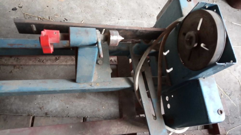 Tokarka do obróbki drewna