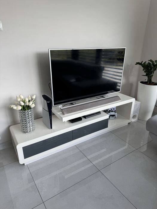 Nowoczesna szafka RTV - wysoki połysk, 170x40cm