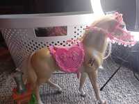 Barbie koń+wodopój+gratis lalka barbie