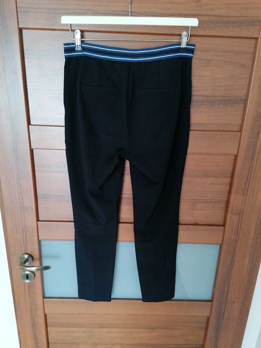 Spodnie cygaretki Reserved