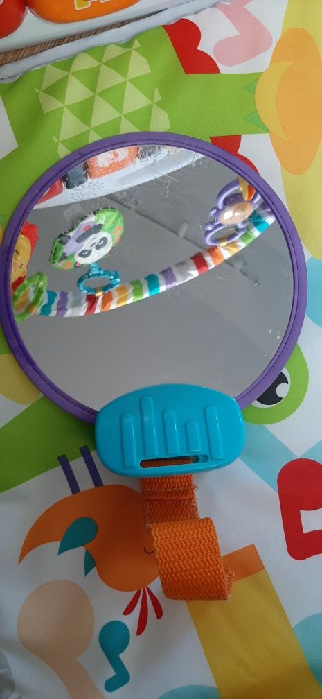 Fisher-Price Mata Z Pianinkiem Muzyczne Zwierzątka