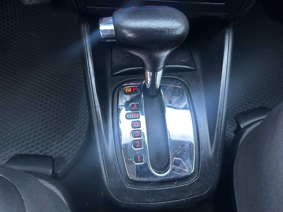 Фольксваген Гольф  1.6 АКПП