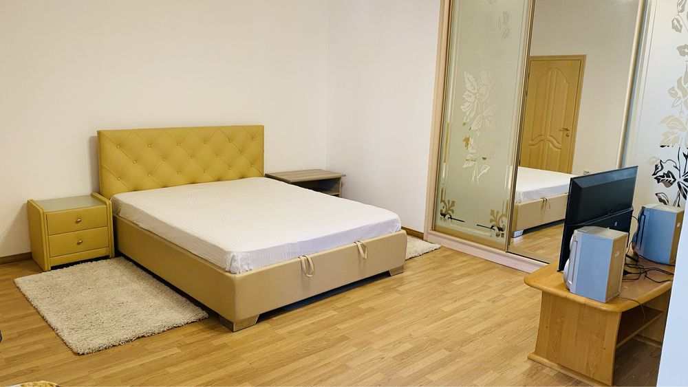 2-кімн. квартира у центрі Львова, вул.Грушевського, власник.