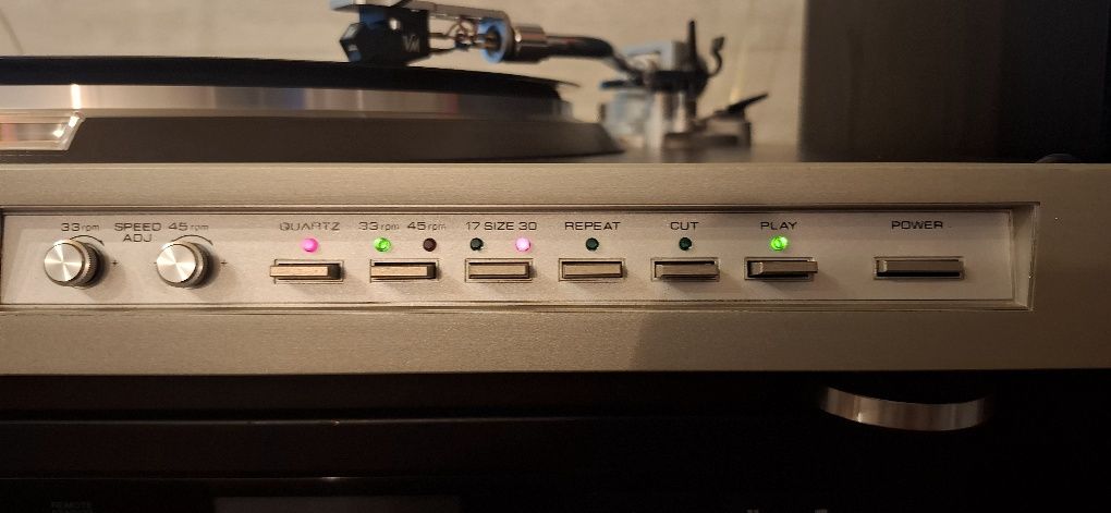 Piękny gramofon Palladium NSP-830