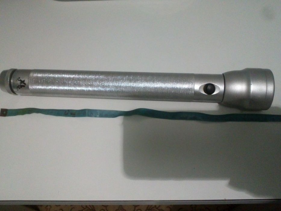 Продам ручной металлический фонарь