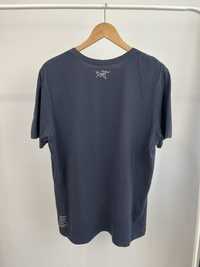 Arcteryx футболка сіра з принтом розмір Л