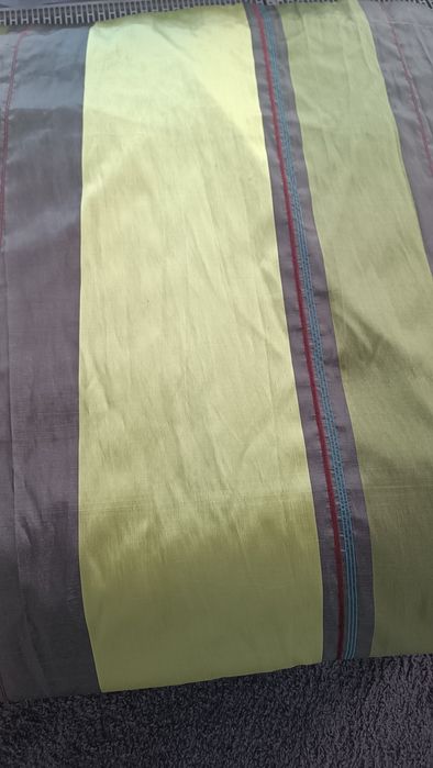 Zielone zasłony w paski