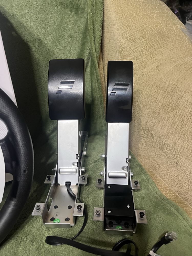 Ігрове кермо Fanatec CSL Elite PS4 6Nm + Fanatec P1V2 + CSL Pedal