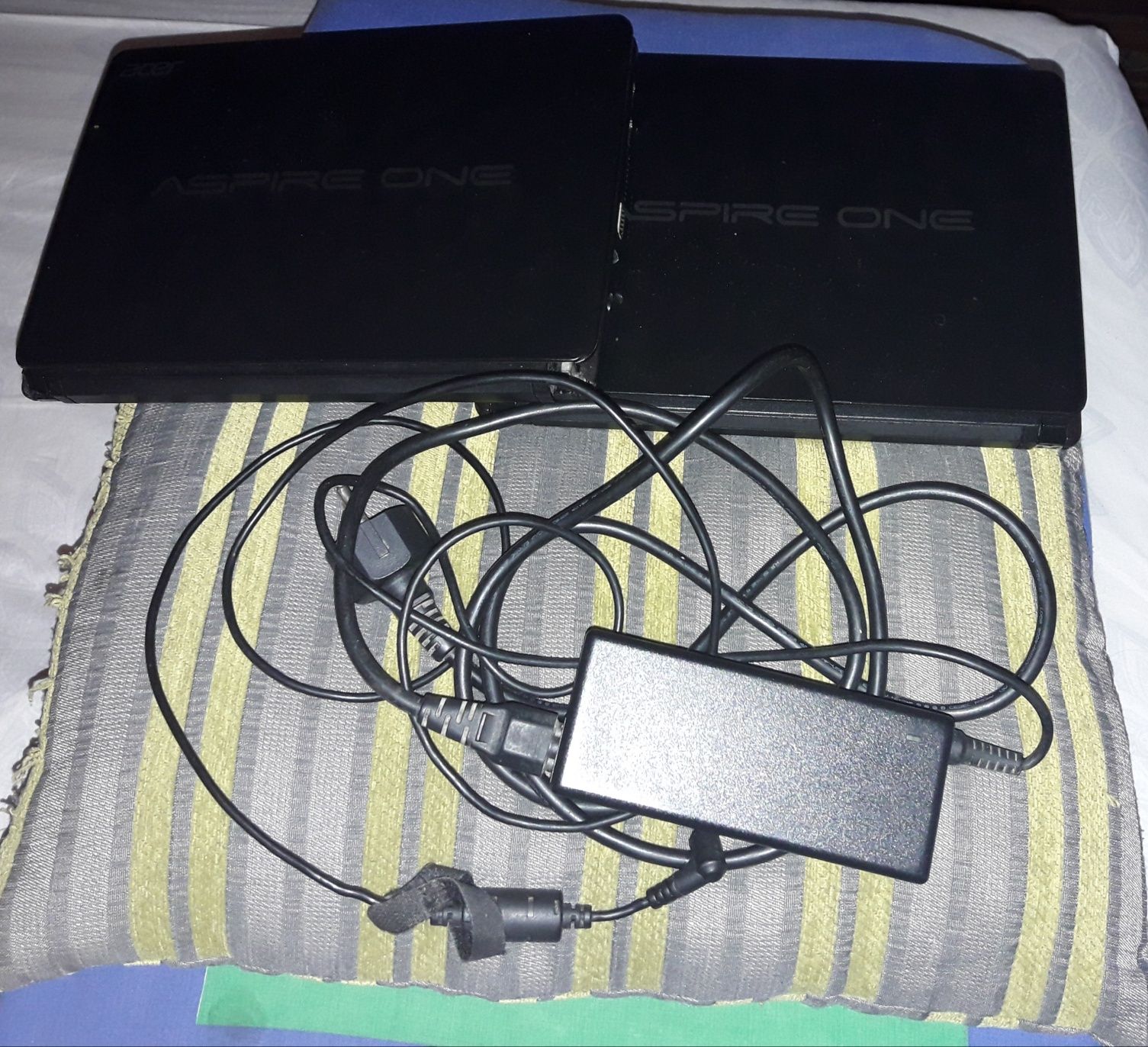 2 x notebook Acer Asphire one D270 ,bom estado geral , vendo ou troco