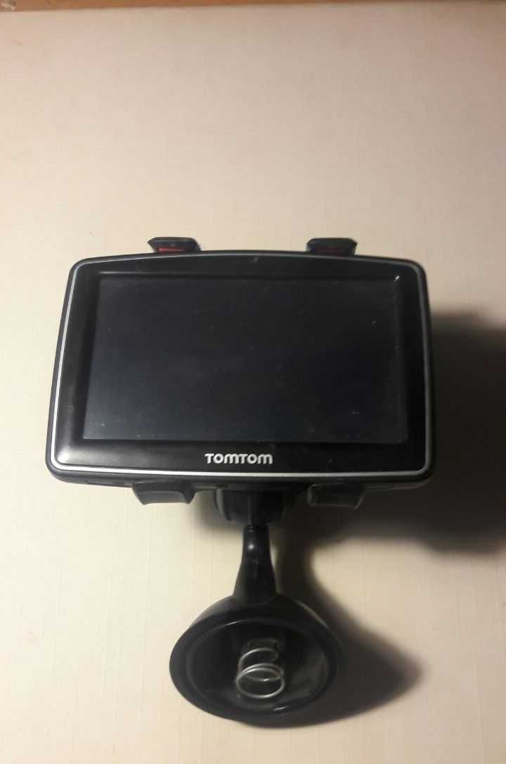 GPS-навігатор TomTom XL IQ Routes Edition (РОБОЧИЙ, з тримачем)