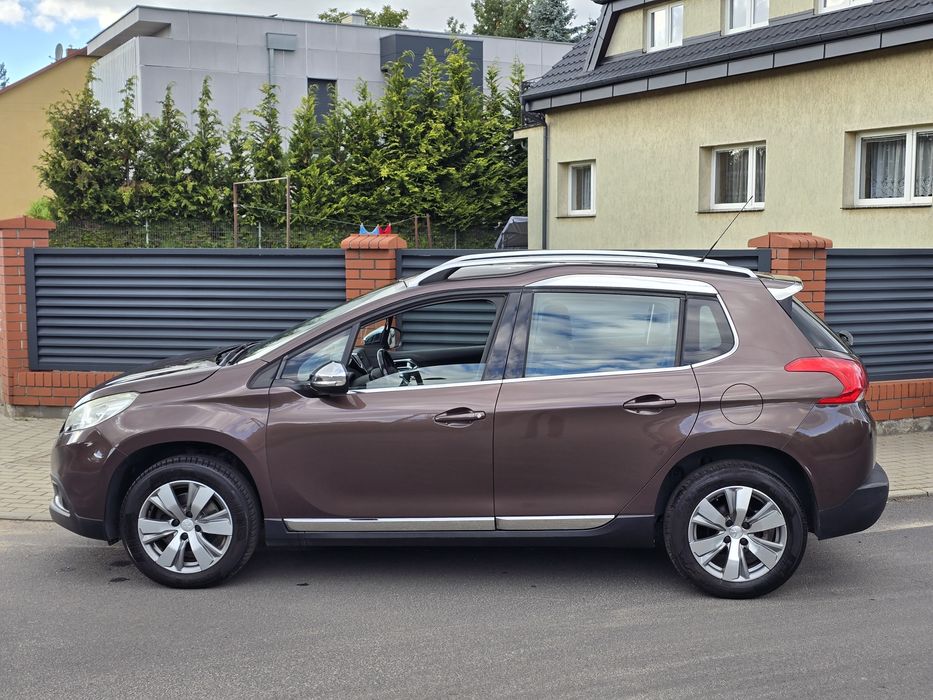 Peugeot 2008 1.2 2015r,Pure Tech,bezwypadkowy,półskóra,navi,full opcja