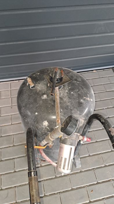 Piaskarka ciśnieniowa