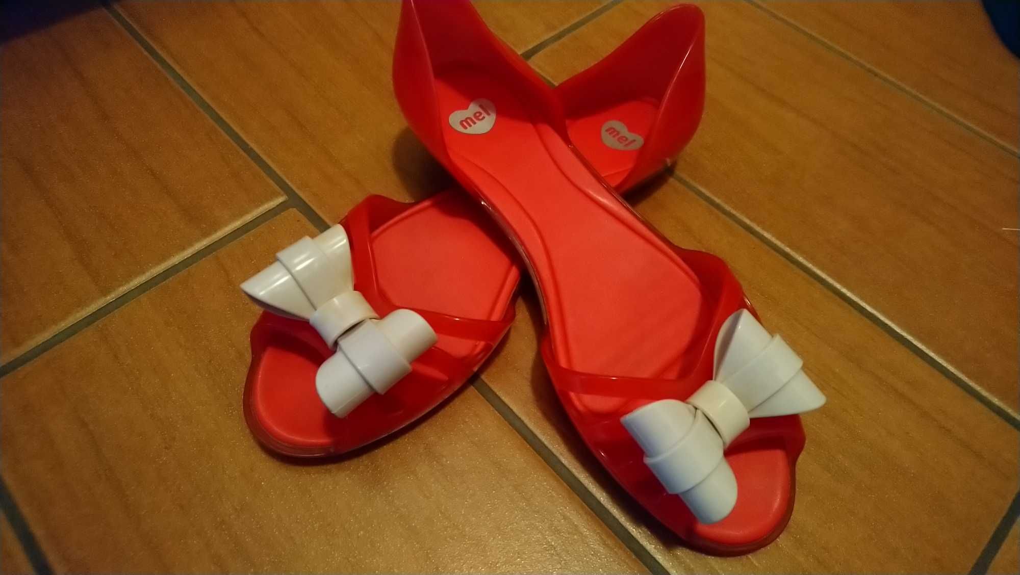 Melissa roz 38 sandałki