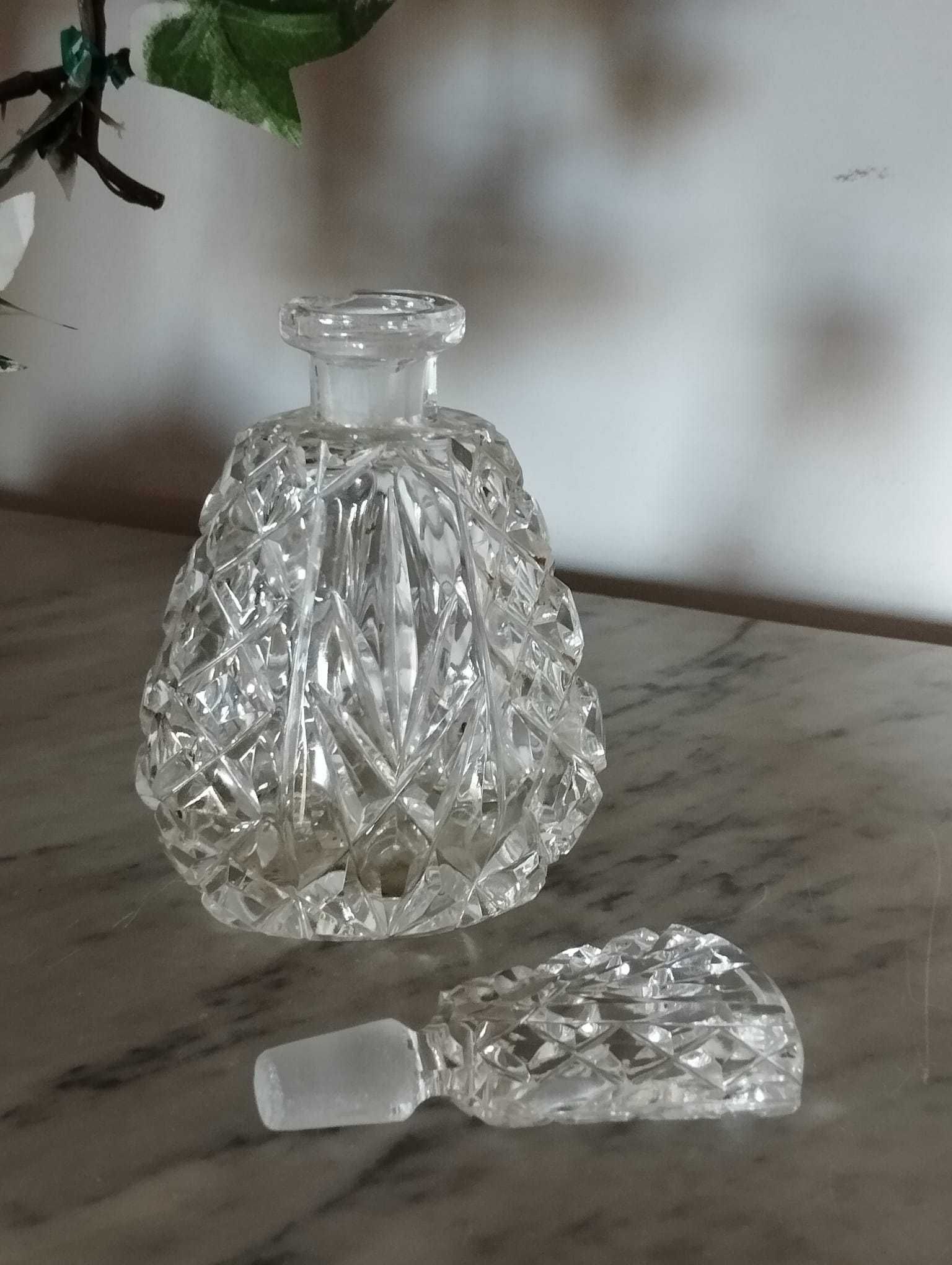 Frasco de Perfume em Cristal Antigo