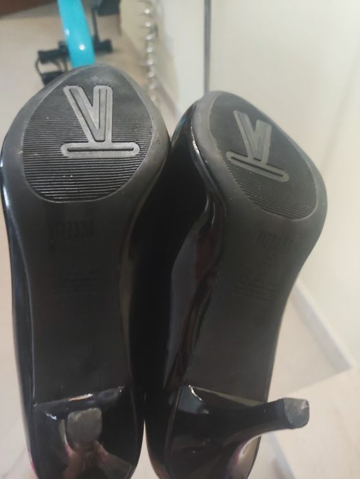 Lindo sapato de verniz