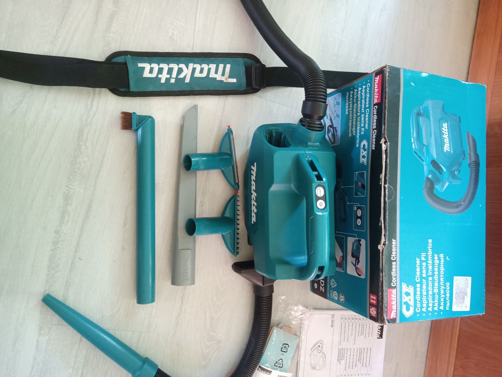 Пилосос makita cl121dz