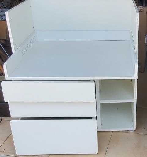 Comoda trocador ikea cor branco 3 gavetas
