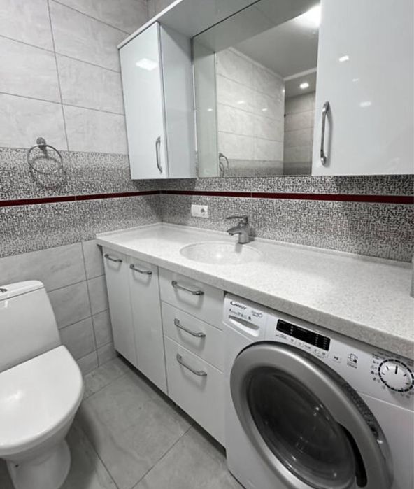 Продається 3-кімнатна квартира район ТЦ Майдан