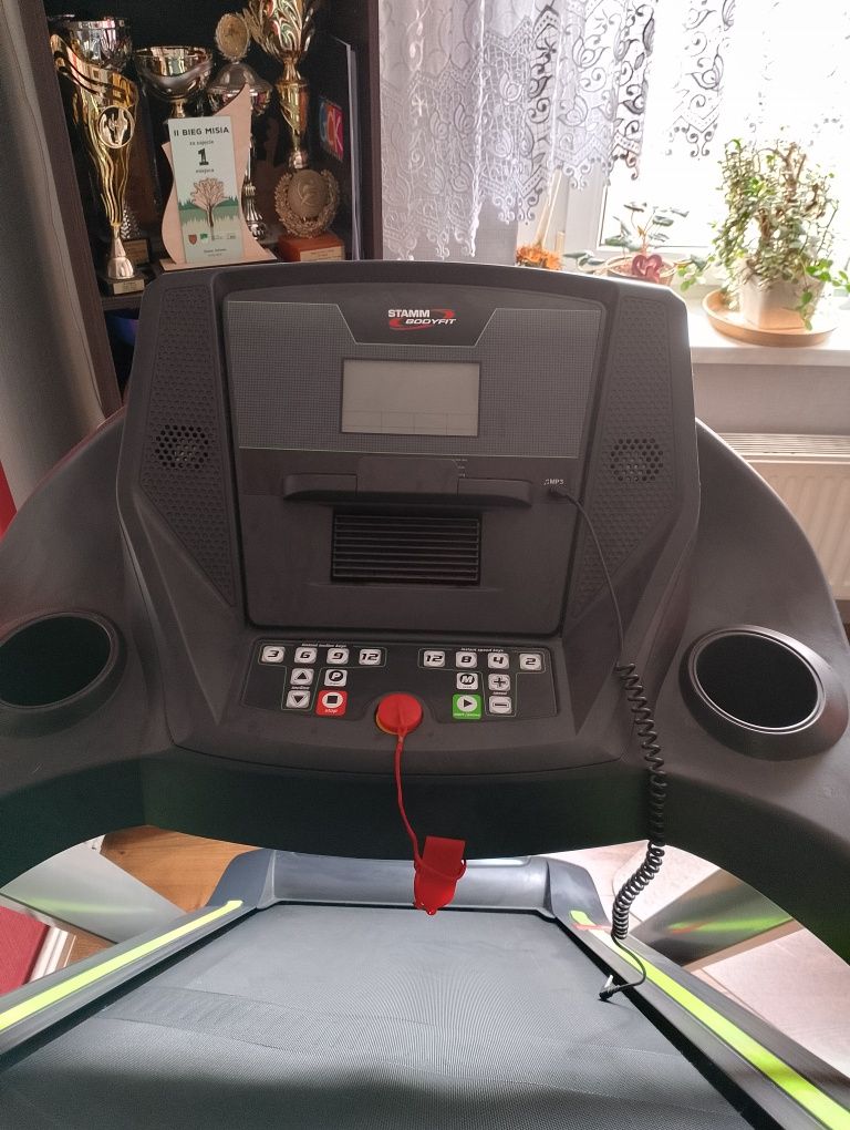 Bieżnia STAMM bodyfit pro TRACK 20.0