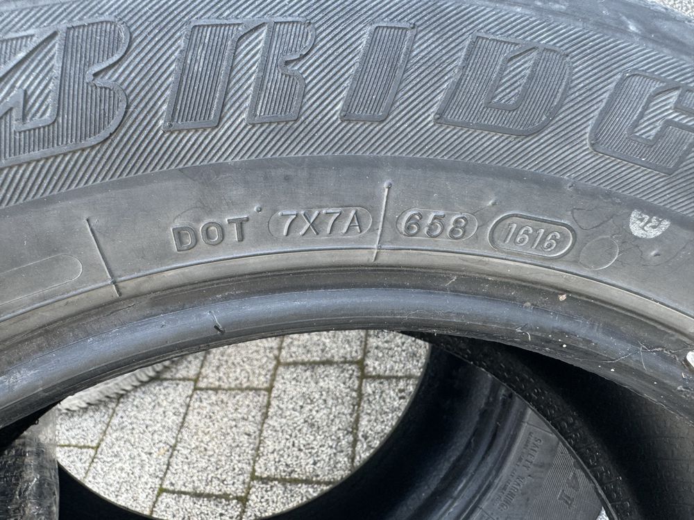 Opony wielosezonowe Bridgestone