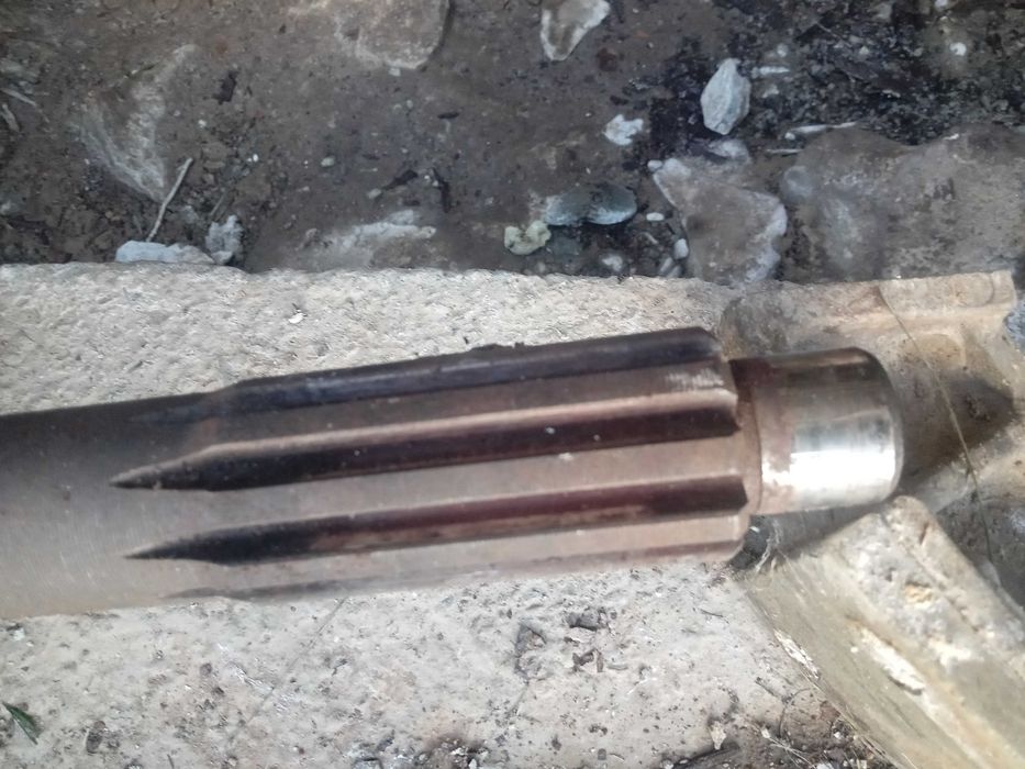 Первинний вал коробки зіл 157.