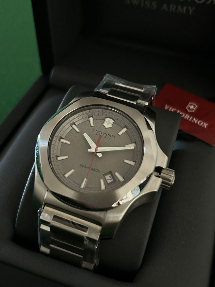 Zegarek Victorinox I.N.O.X. 241739 Swiss Army