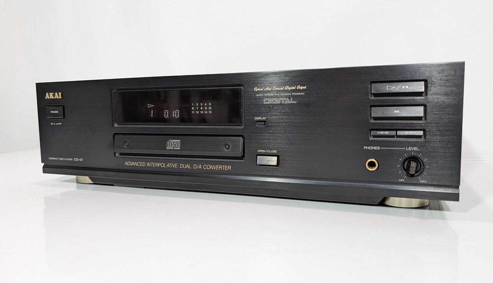 Програвач CD дисків Akai CD-37, ЦАП PCM67P/18 біт/збірка Японія