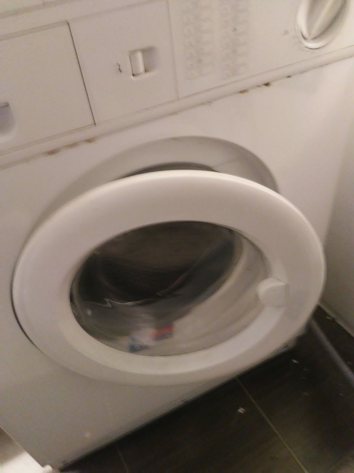 Sprzedam używaną pralkę Indesit
