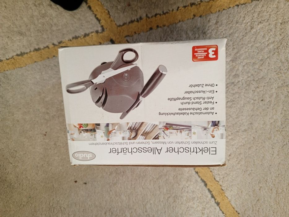 Sprzedam ostrzałkę elektryczna do noży