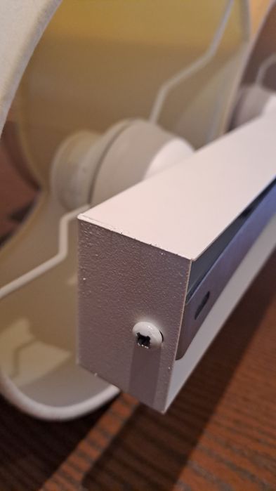 Lampa sufitowa nowoczesna klasyczna w kolorach jasnego beżu, karmelu i
