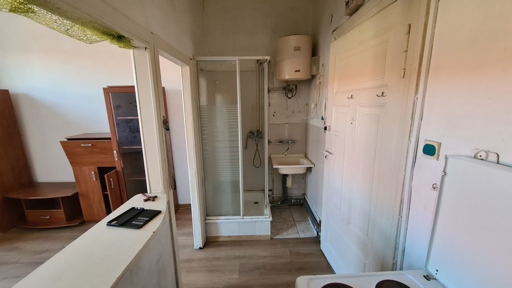 Mieszkanie Kawalerka Ogrzewanie Piec KaflowyCentrum