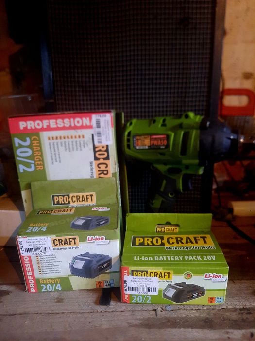 Продам гайковерт, 2 акб, та зарядне.