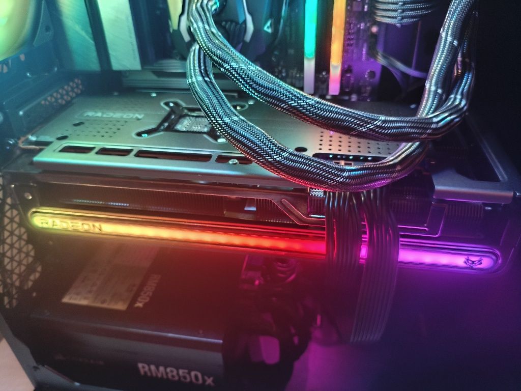 Pc gaming CPU 7600 gpu 7800 xt nitro+/ sem gráfica 1000 euros