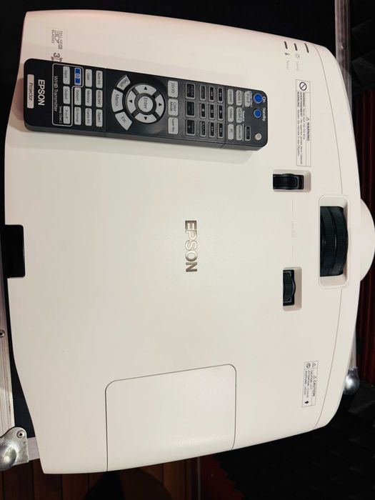 Projektor EPSON EW-TW7200