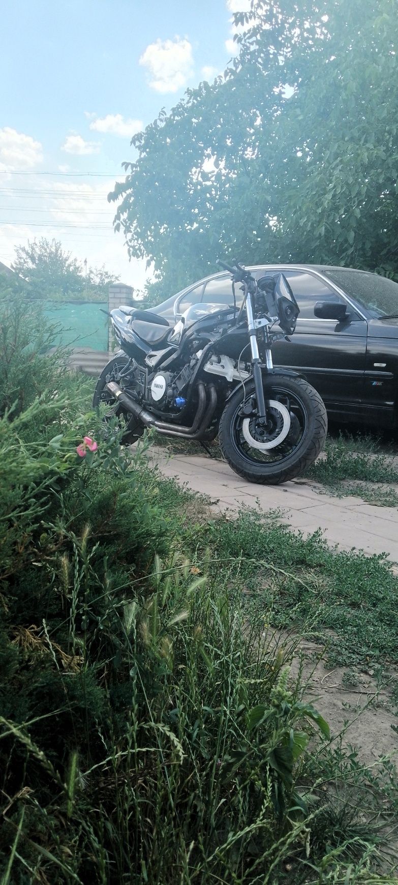 Продам мотоцикл Yamaha Fz750