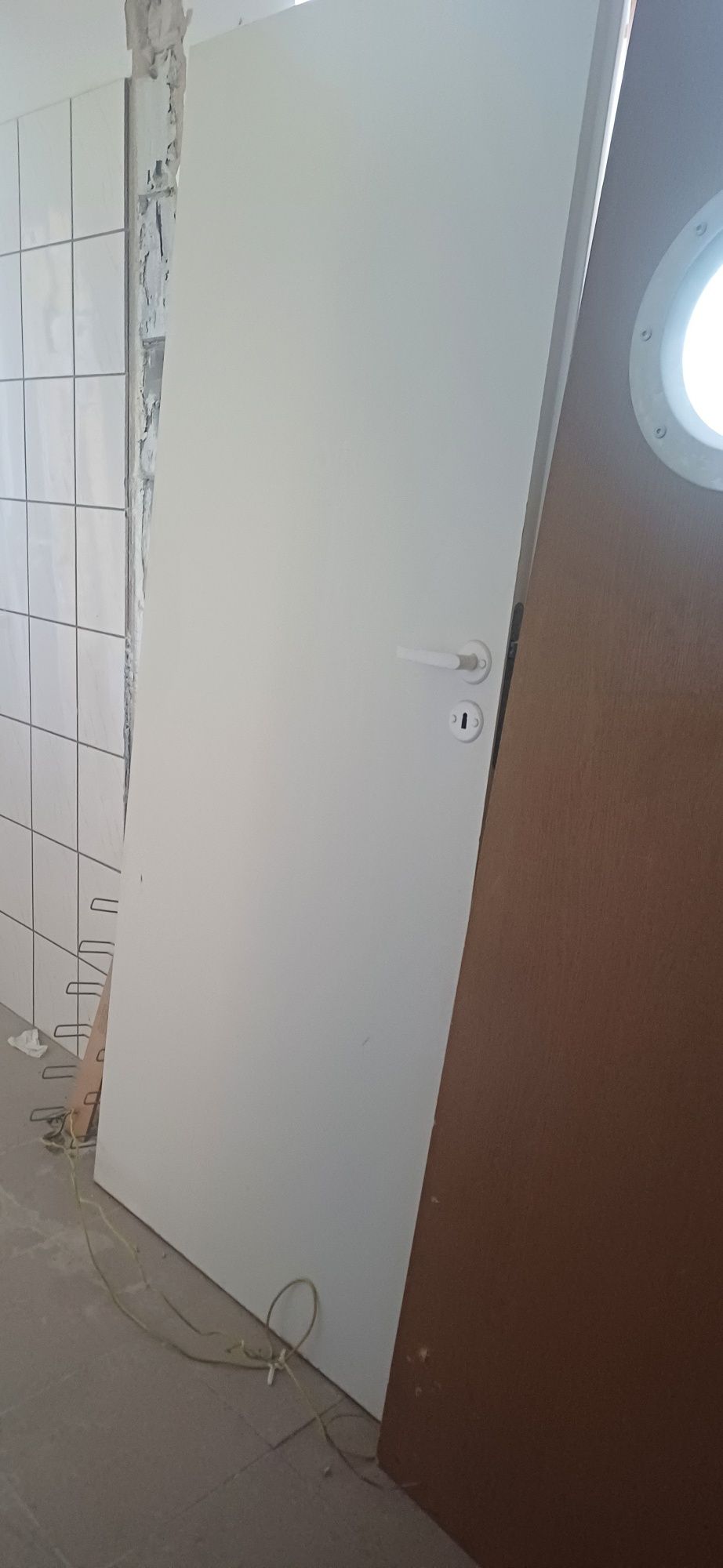 Drzwi z futryna stalową