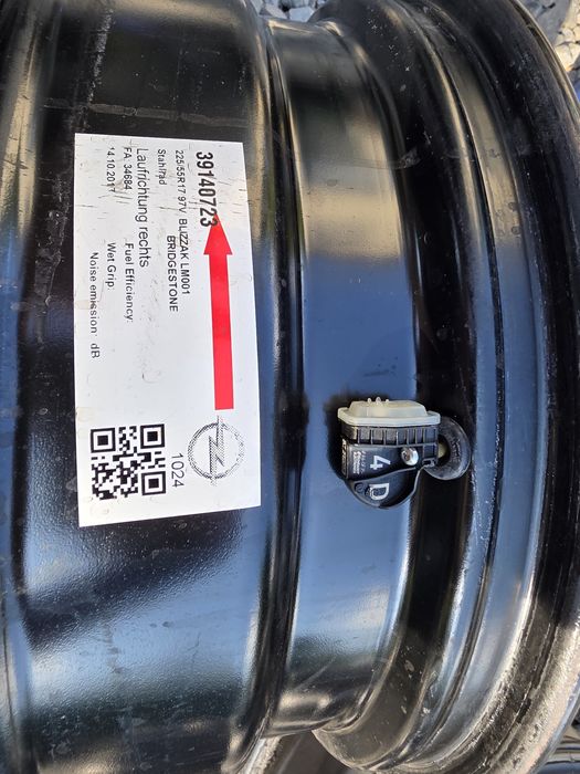 Felgi struktury 5x115 r17 et 44 opel chevrolet czujniki itp