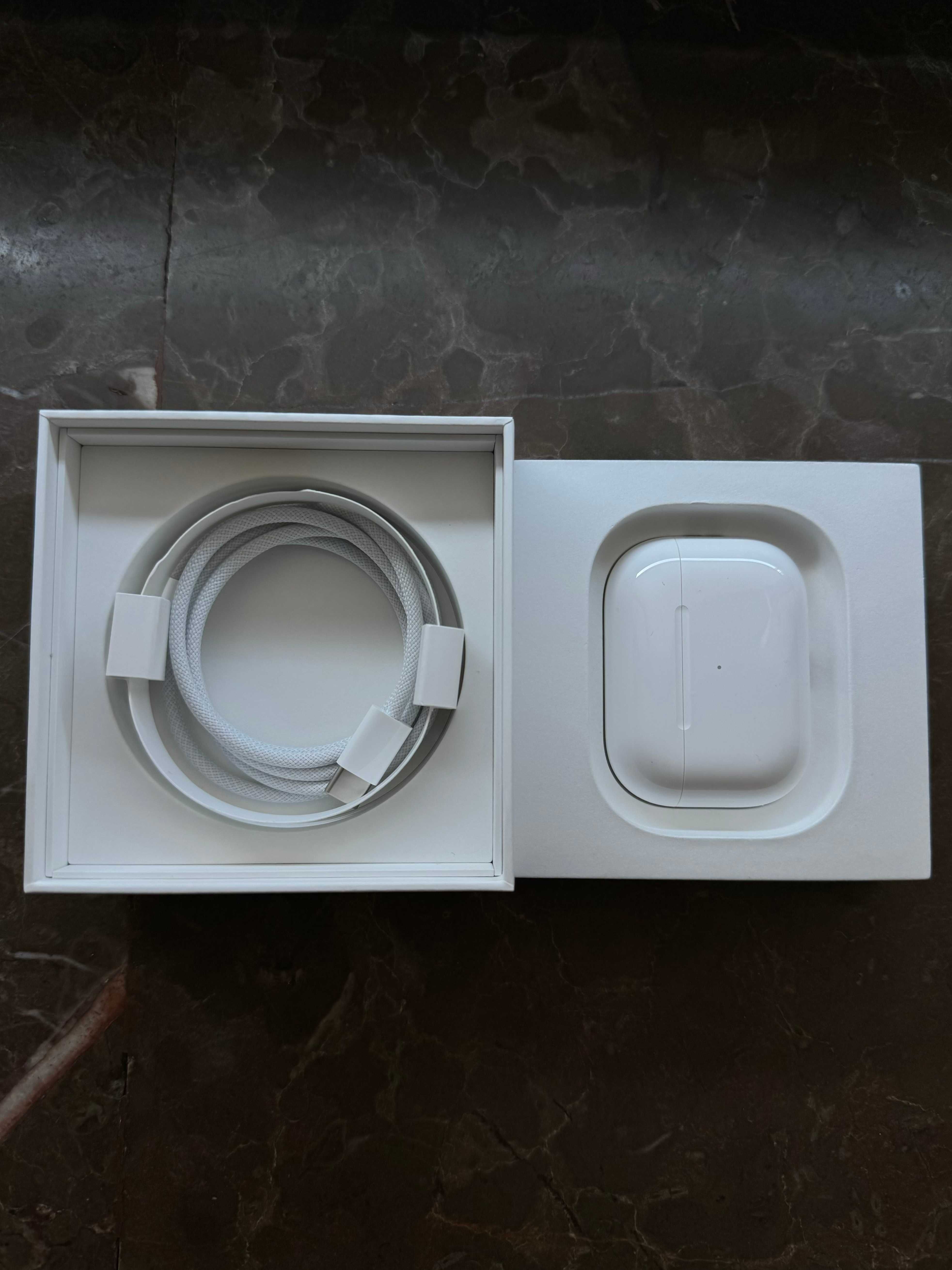 AirPods Pro MagSafe Charging Case (2nd gen)