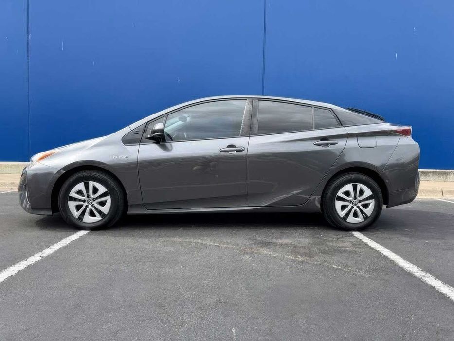 Toyota Prius      2017