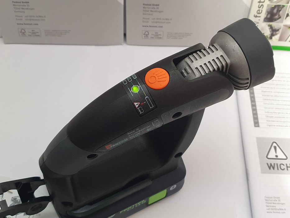 Zestaw Latarka+bateria 18v PROTOOL- FESTOOL na baterie 10,8v-12v-14,4v