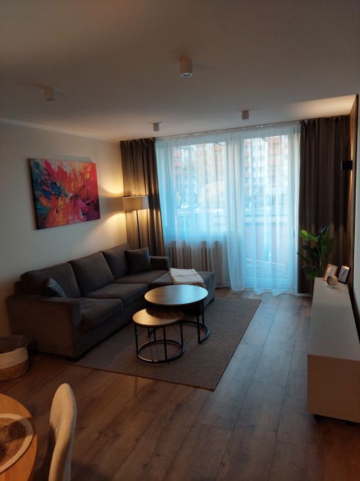 Mieszkanie po generalnym remoncie na wynajem 48m². 2 pokoje.