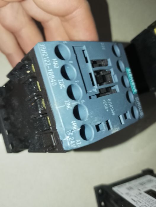 4 Contactores Siemens Novos