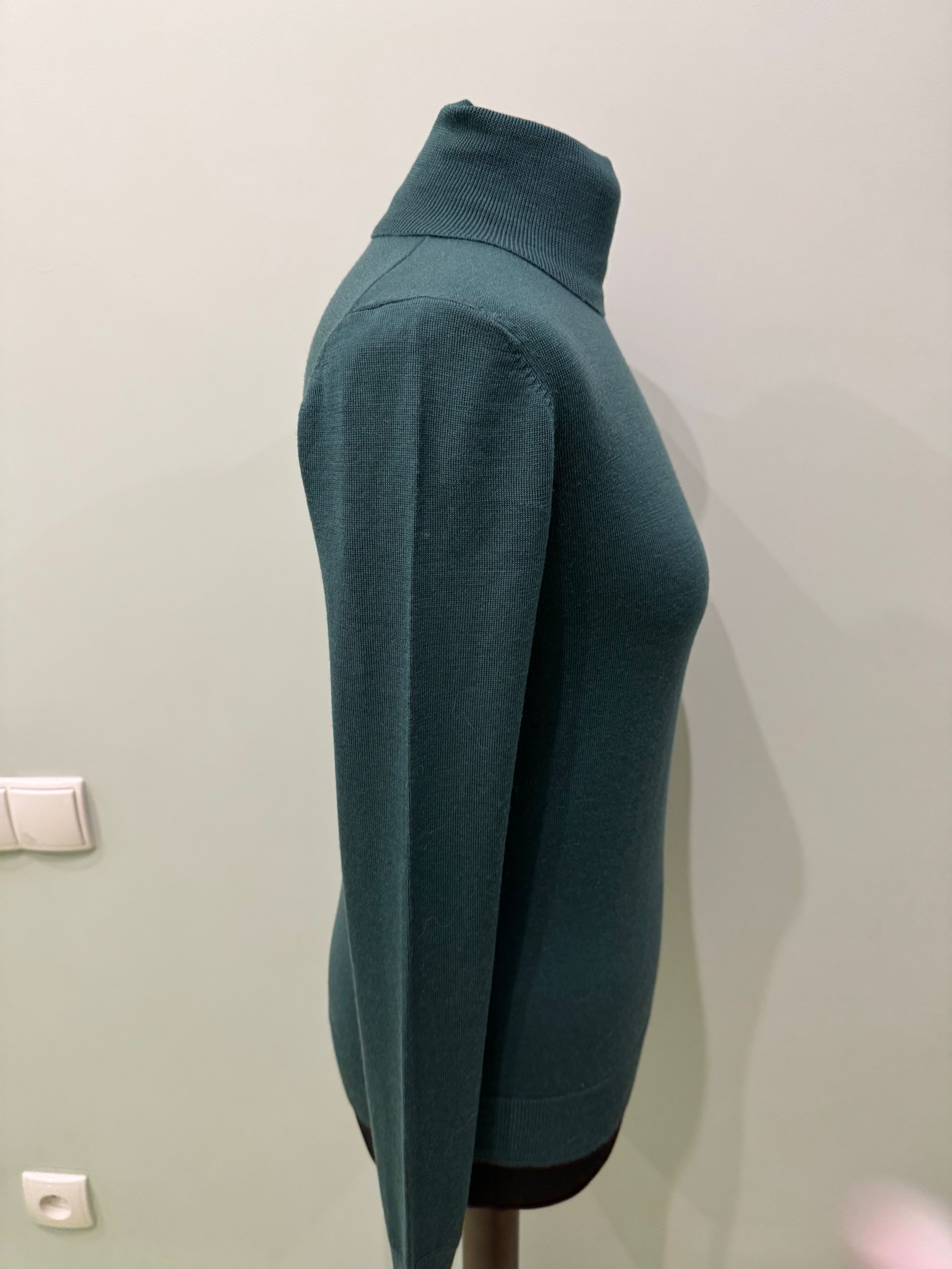Шерстяной гольф Uniglo