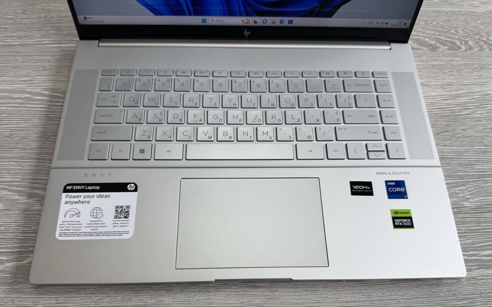 Hp Envy 16 / 120 Hz / Touch / i7 (13) / RAM 16 / RTX 4060 / 1 TB